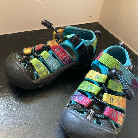 Colorful Kids Sandals - Picture 3 of 3